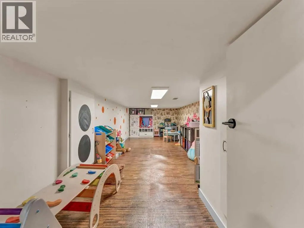 84 East Glen Drive SE