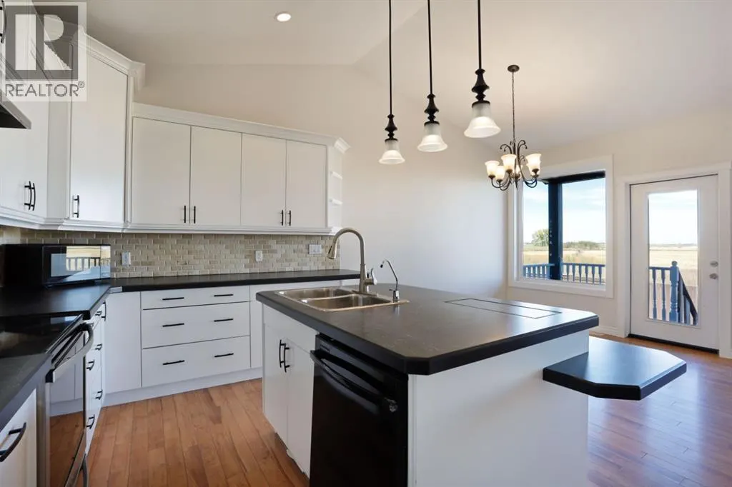 36 Cottonwood Crescent
