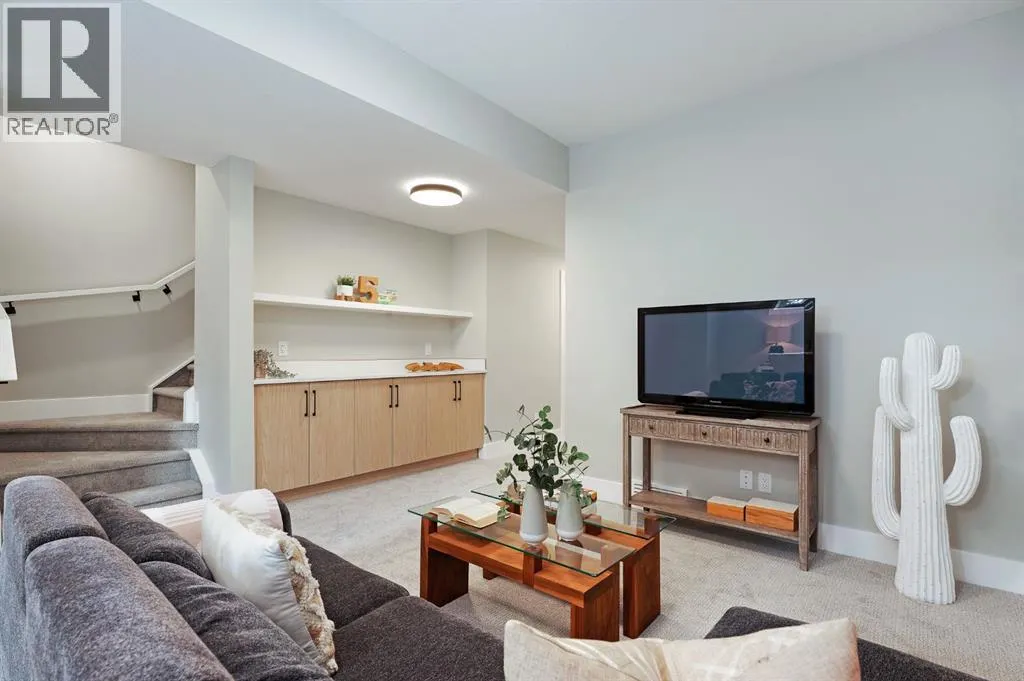 42 Wheatland Avenue SW