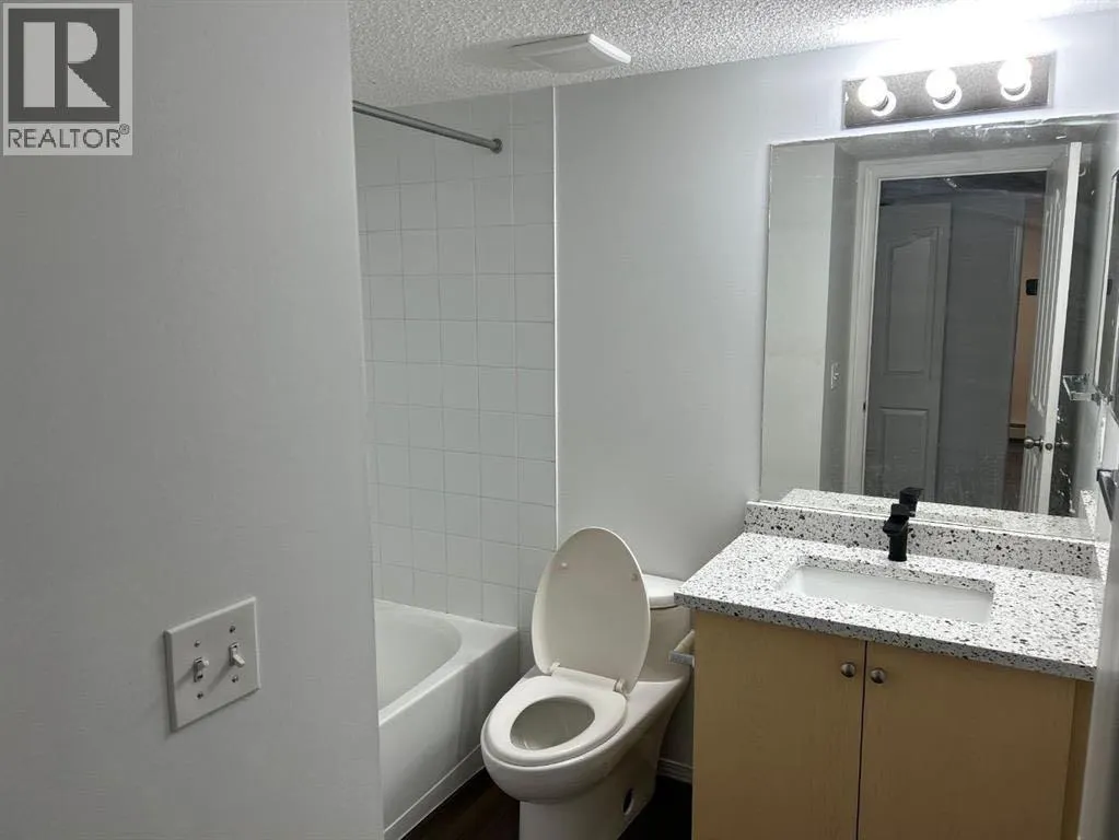 1224, 8 Bridlecrest
