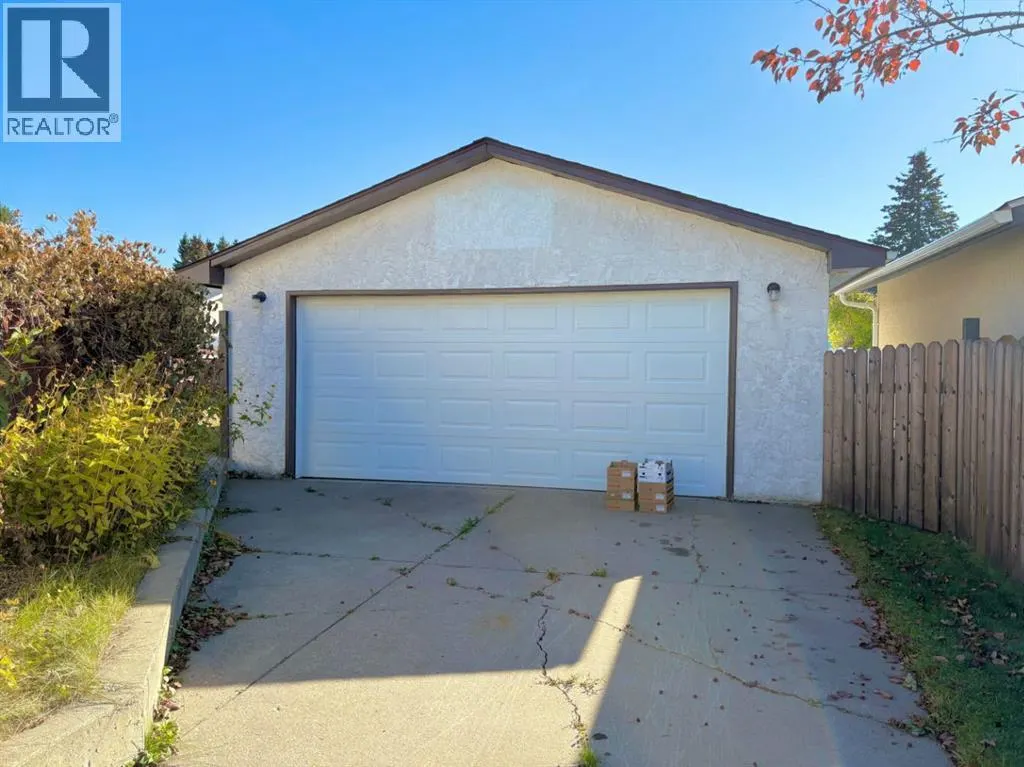 5623 55 Avenue