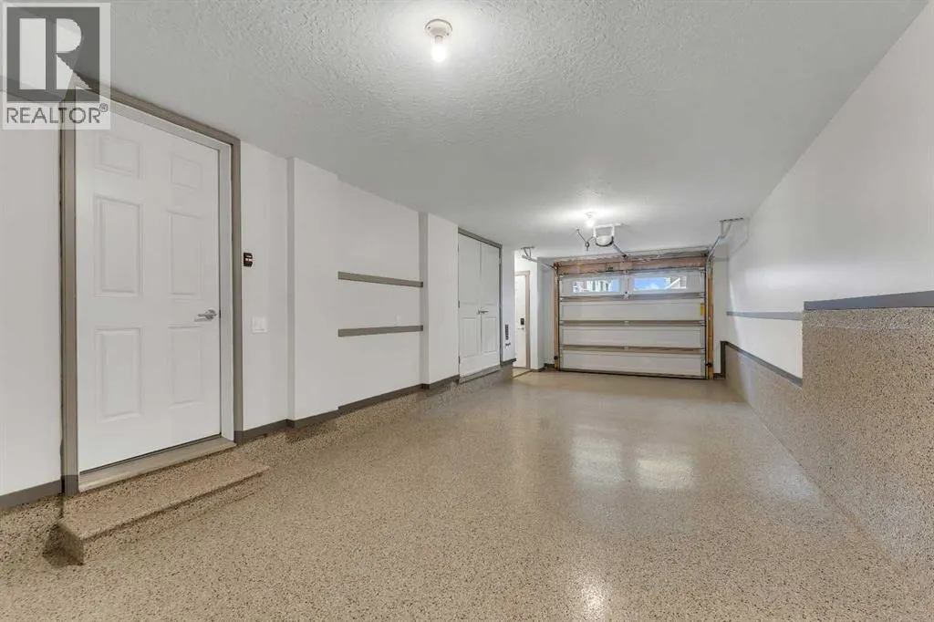 101, 1225 Kings Heights Way SE