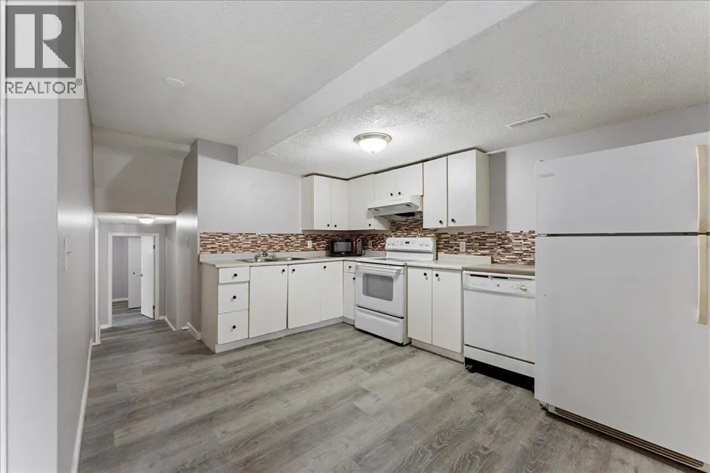 29 Martinvalley Place NE