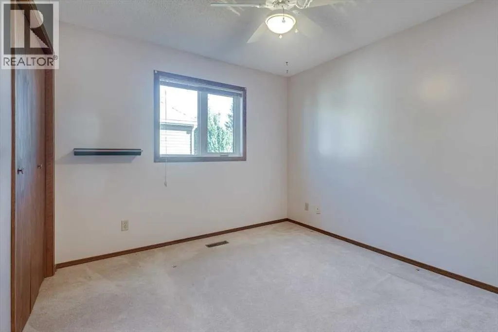 433 Regal Crescent