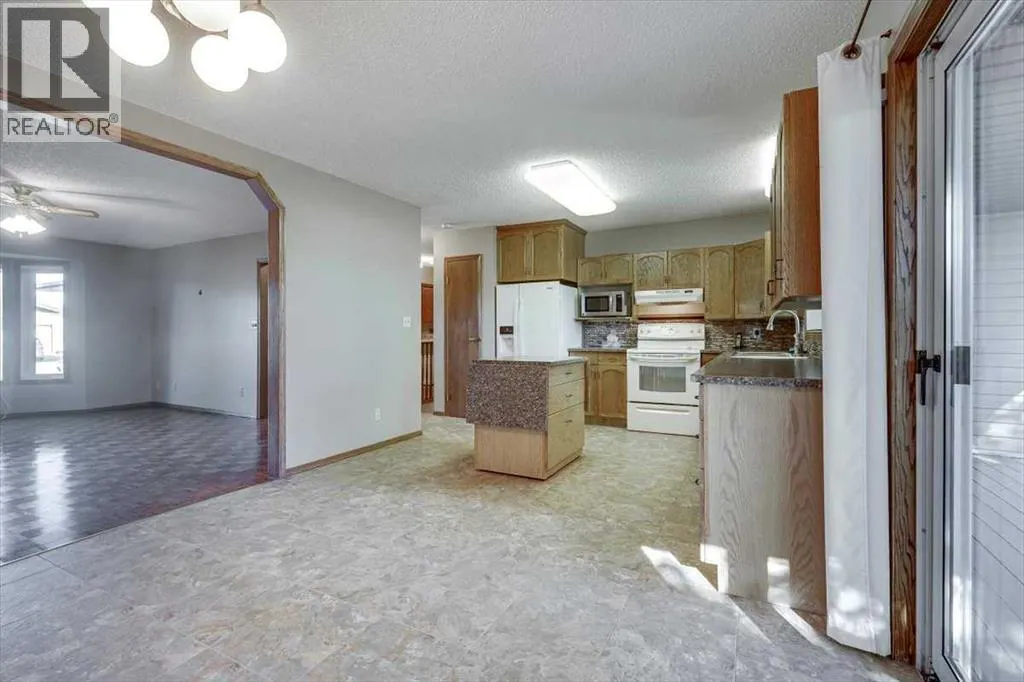 433 Regal Crescent