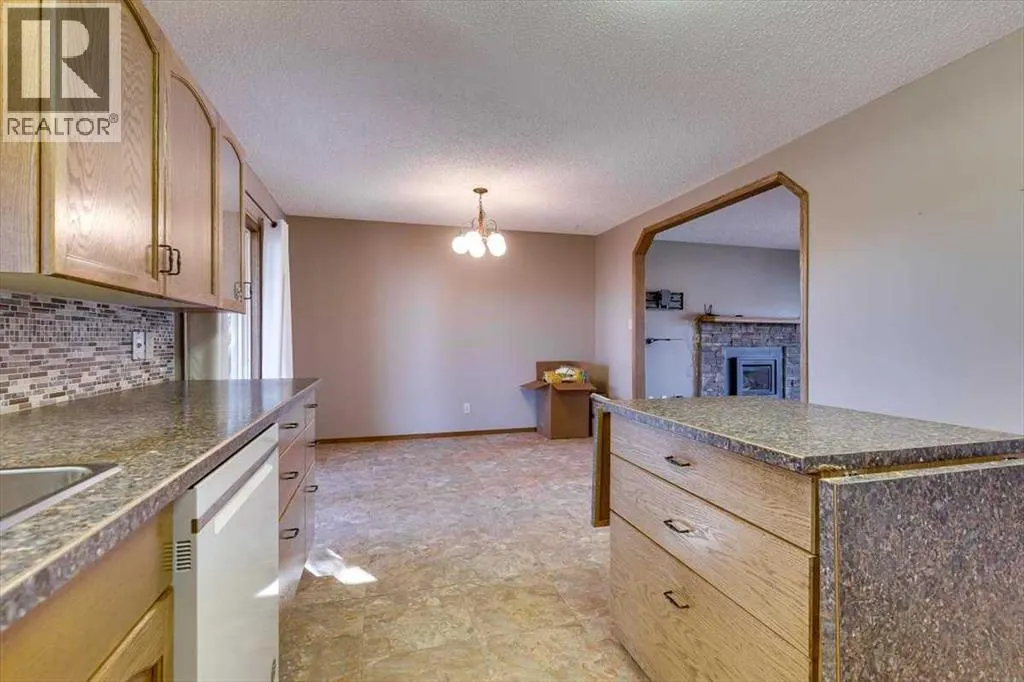 433 Regal Crescent