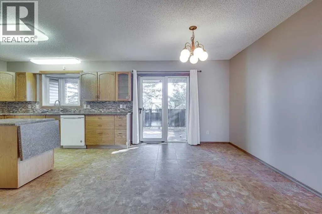 433 Regal Crescent