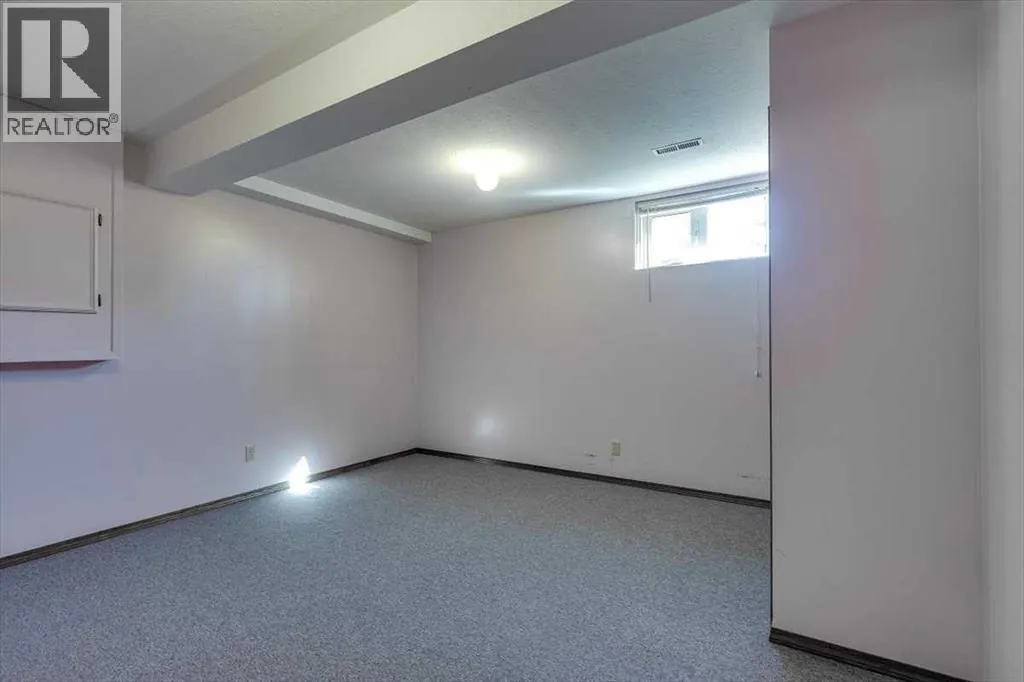 433 Regal Crescent