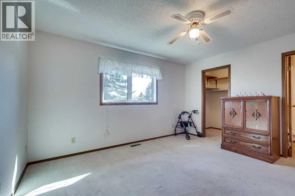 433 Regal Crescent