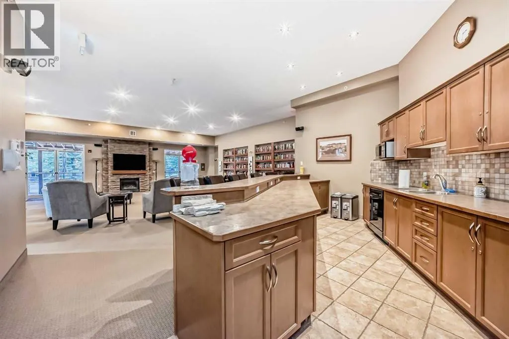 3104, 92 Crystal Shores Road
