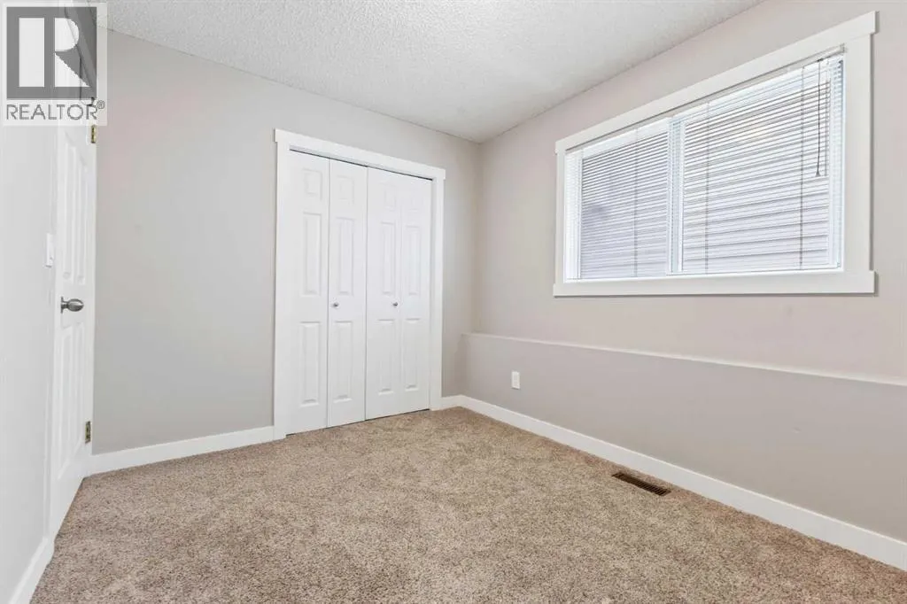 111 Edgebyne Crescent NW