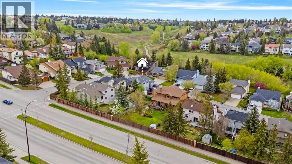 111 Edgebyne Crescent NW