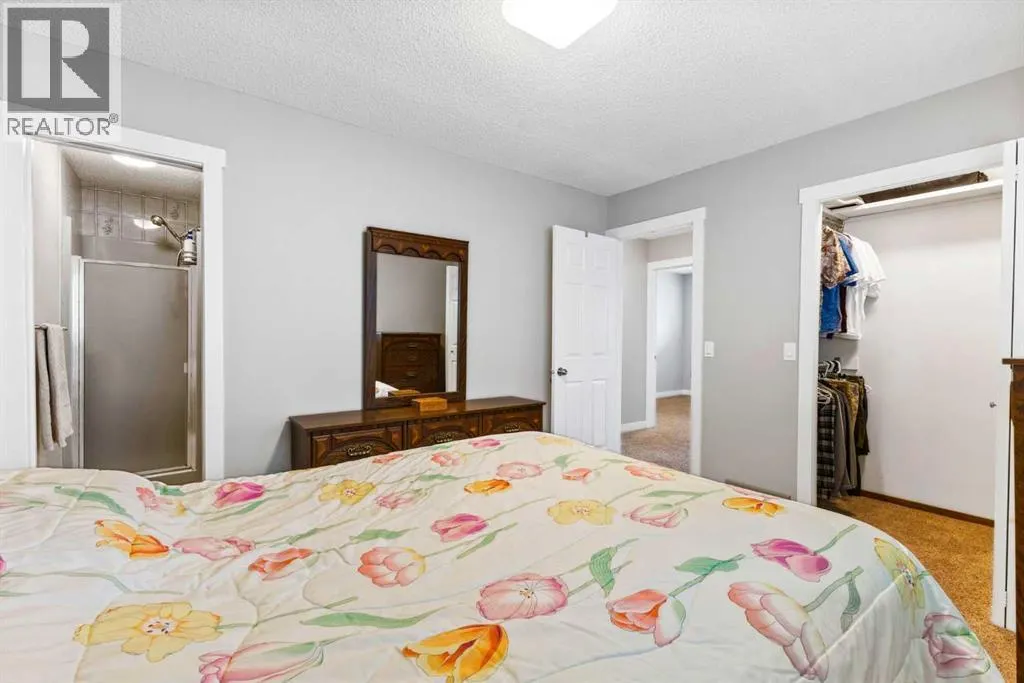 111 Edgebyne Crescent NW