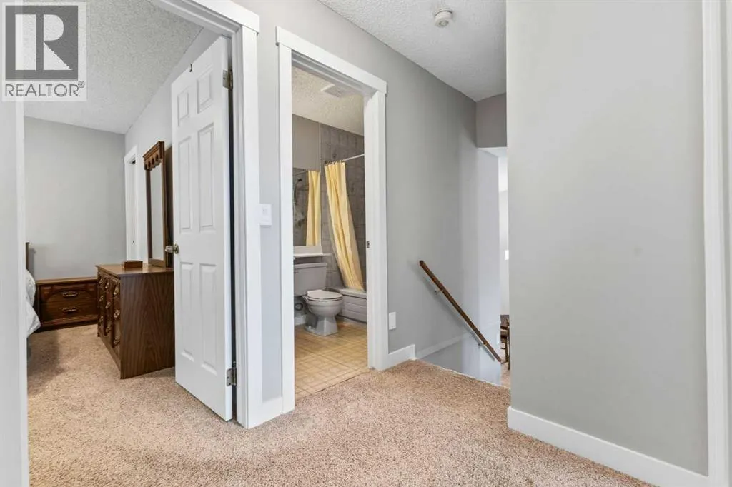 111 Edgebyne Crescent NW