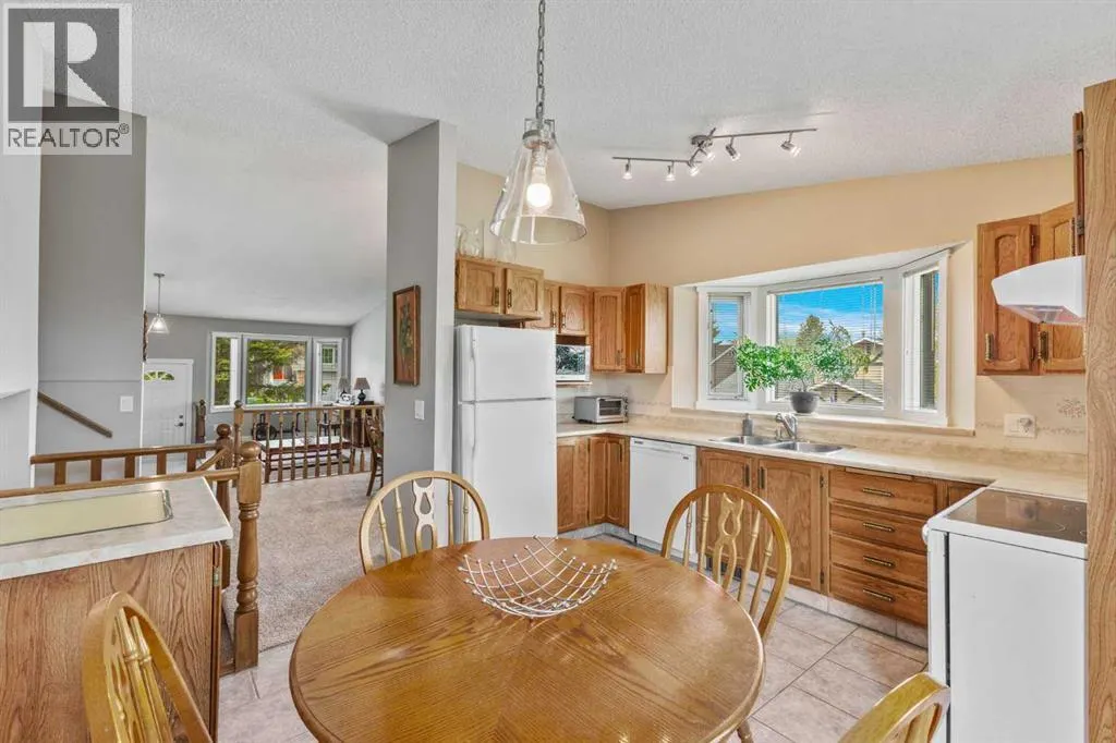 111 Edgebyne Crescent NW