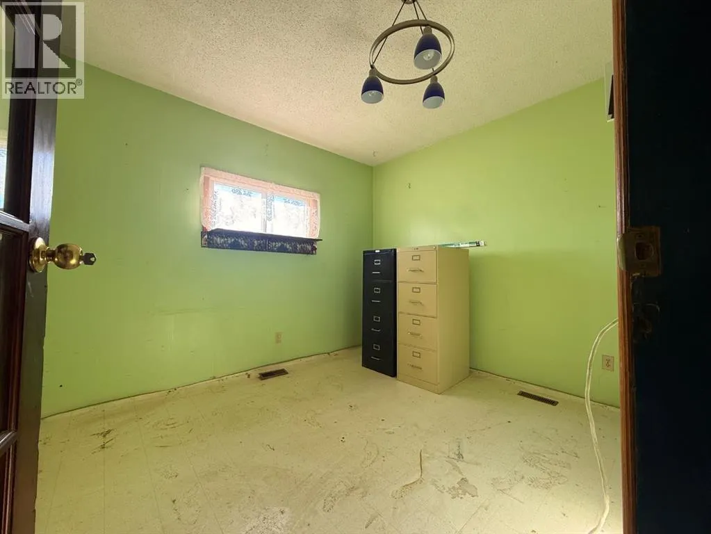 103 2 Street W