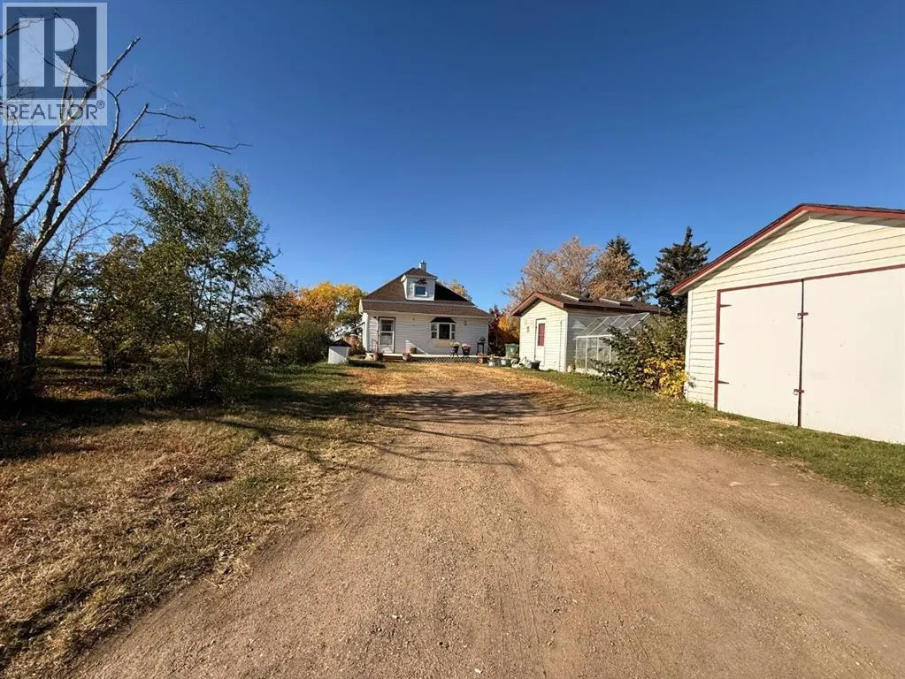 103 2 Street W