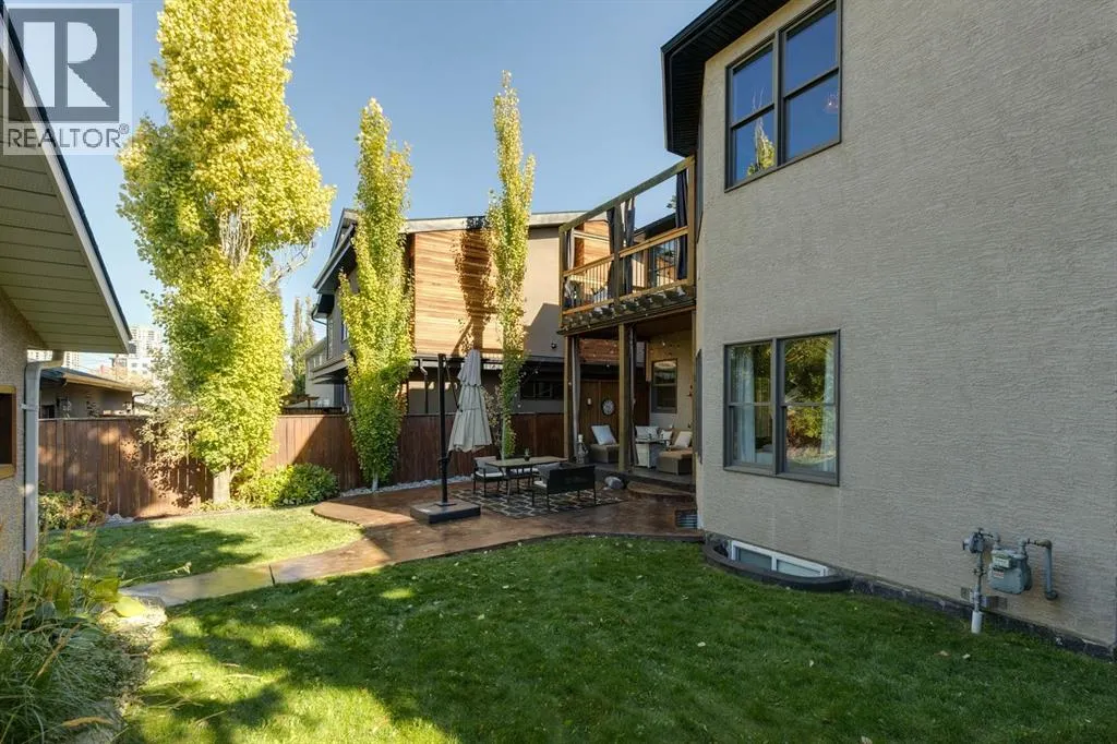 2009 32 Street SW