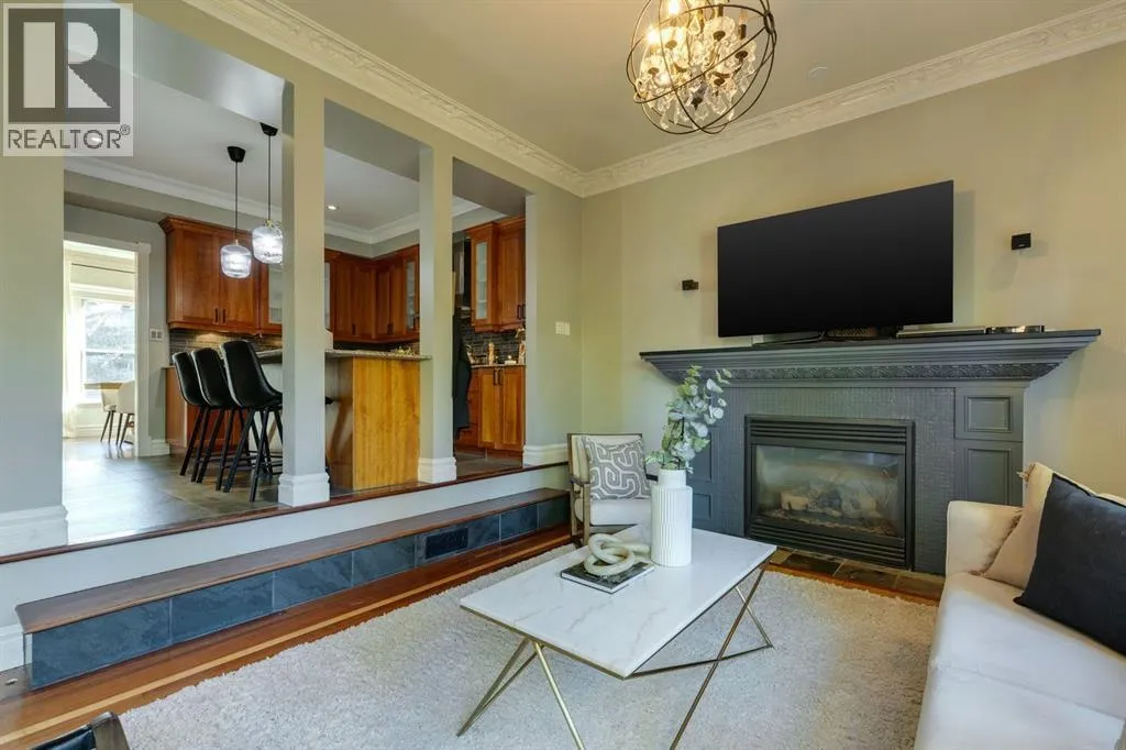 2009 32 Street SW