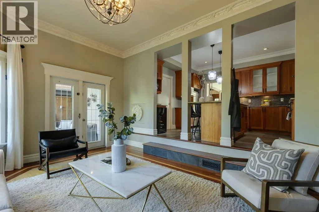 2009 32 Street SW
