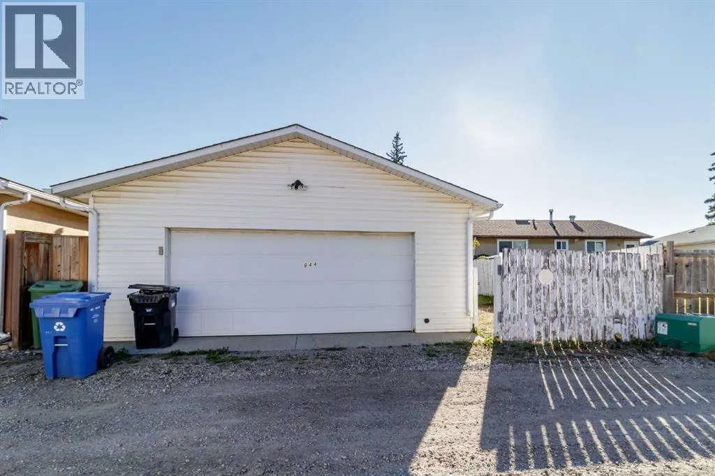 844 RundleCairn Way NE