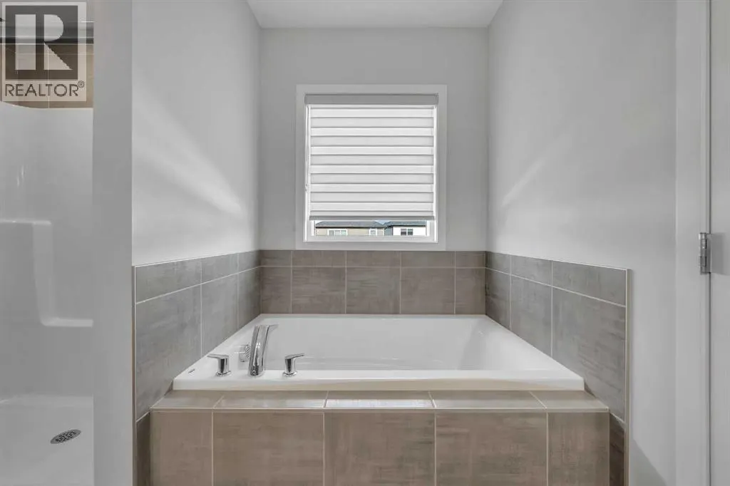 229 Cornerbrook Common NE