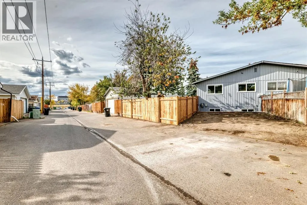 19 Rundlelawn Court NE