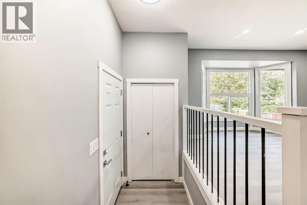 19 Rundlelawn Court NE