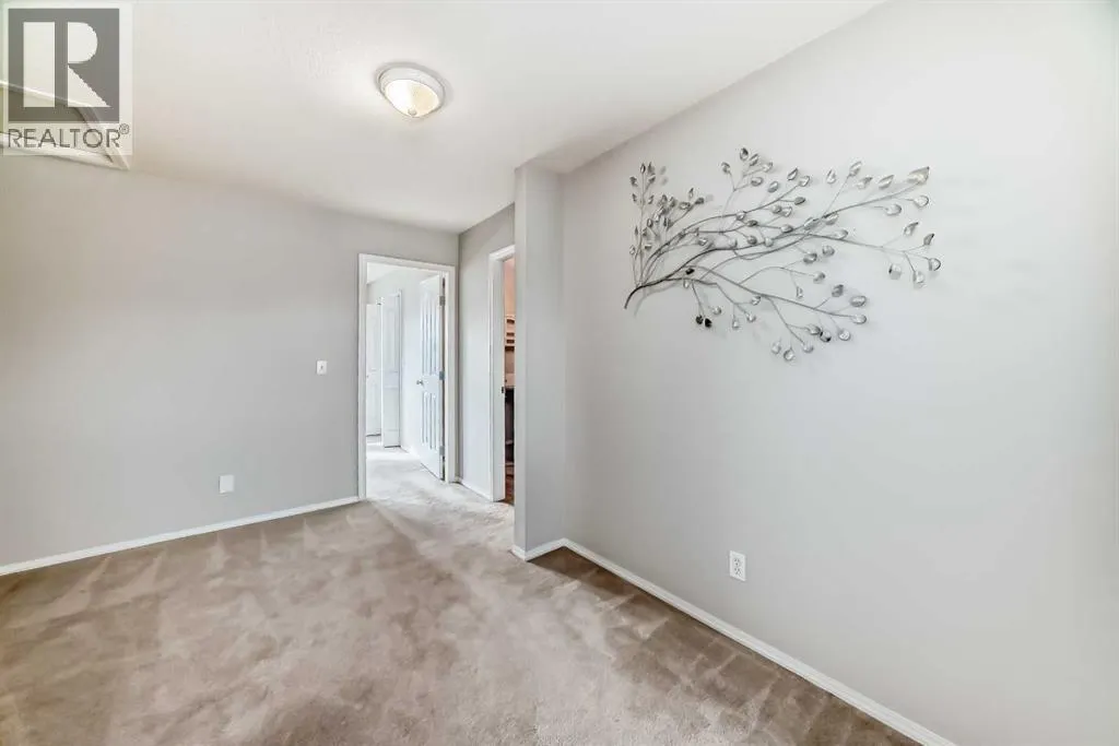 702, 720 Willowbrook Road NW
