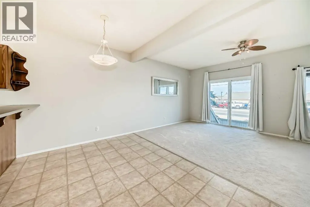 702, 720 Willowbrook Road NW