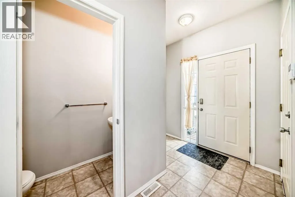 702, 720 Willowbrook Road NW