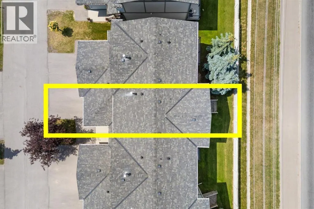 702, 720 Willowbrook Road NW