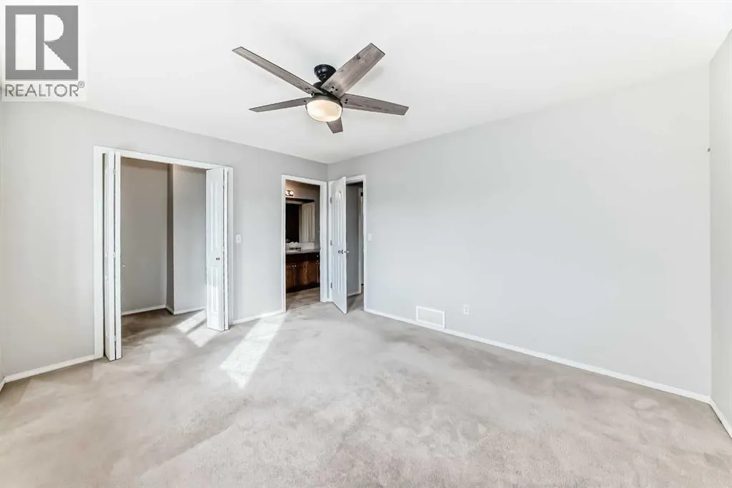702, 720 Willowbrook Road NW