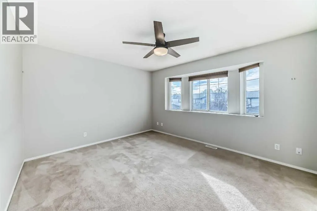 702, 720 Willowbrook Road NW
