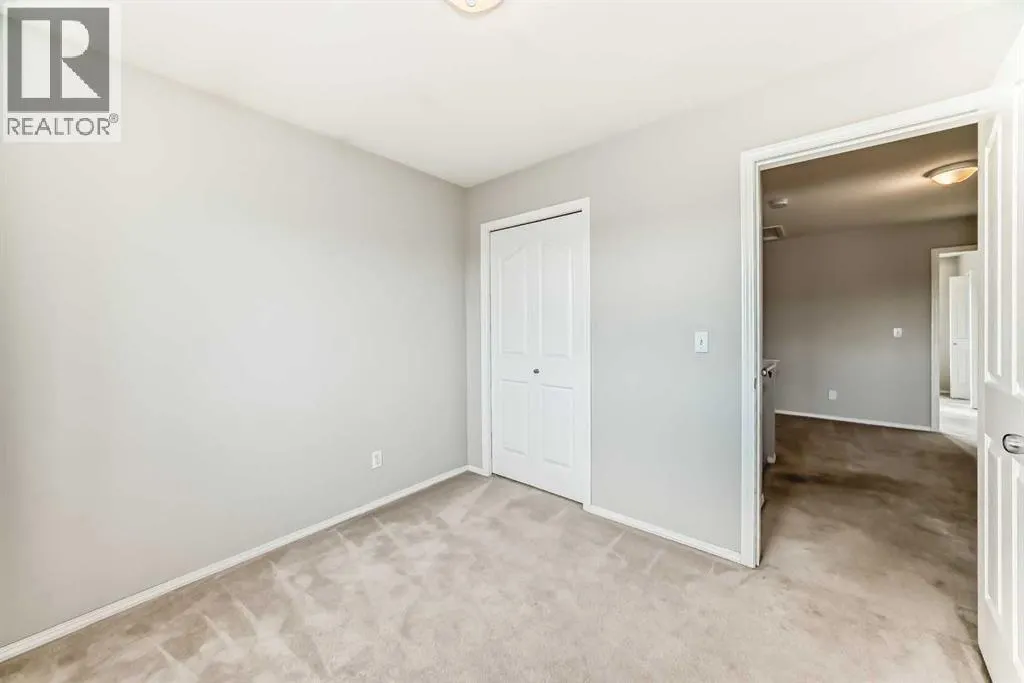 702, 720 Willowbrook Road NW