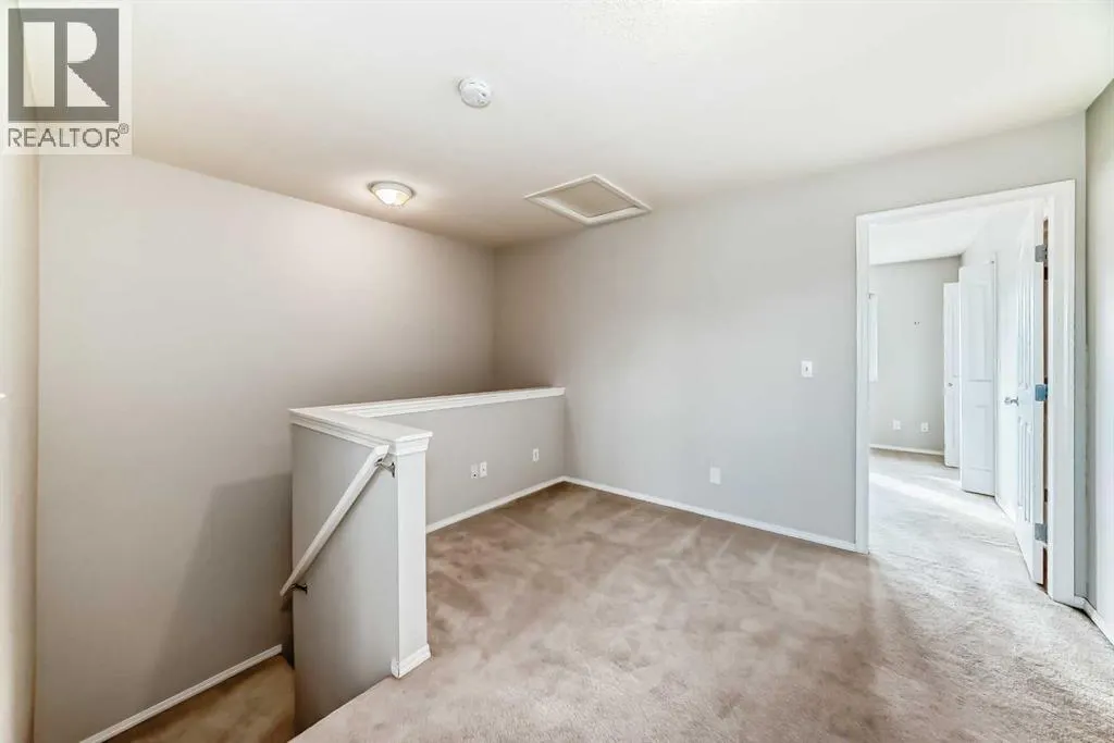 702, 720 Willowbrook Road NW