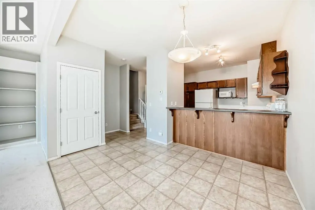 702, 720 Willowbrook Road NW