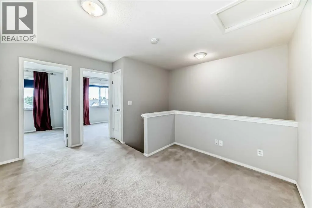 702, 720 Willowbrook Road NW