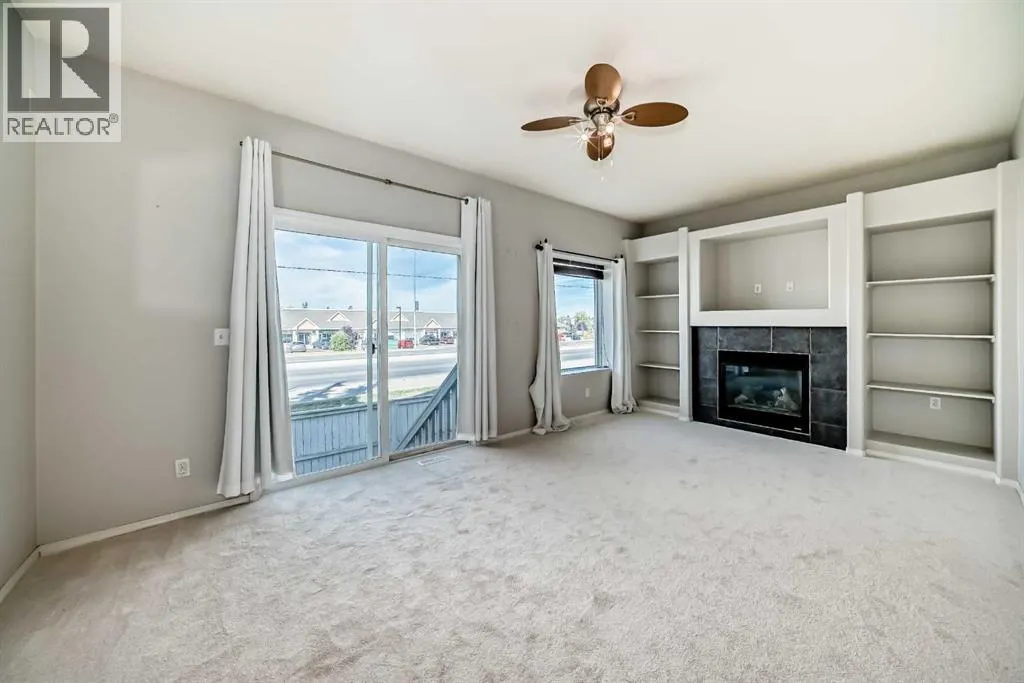 702, 720 Willowbrook Road NW
