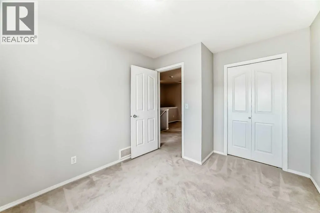 702, 720 Willowbrook Road NW