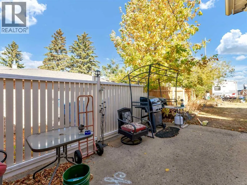 213 6 Street SE