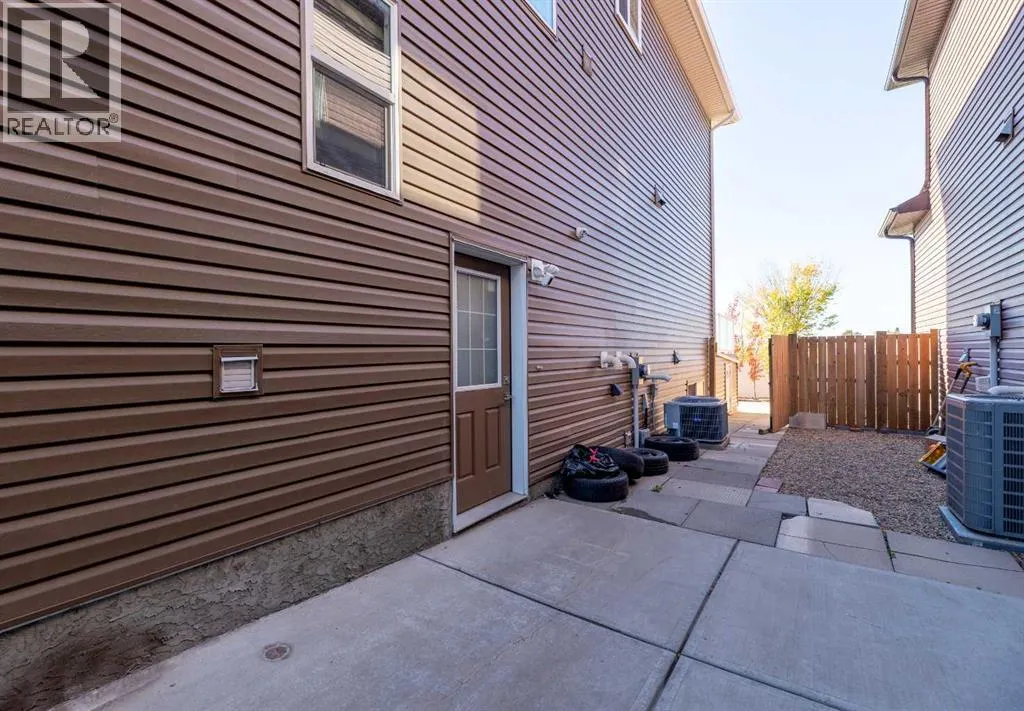 43 Saddlecreek Crescent NE