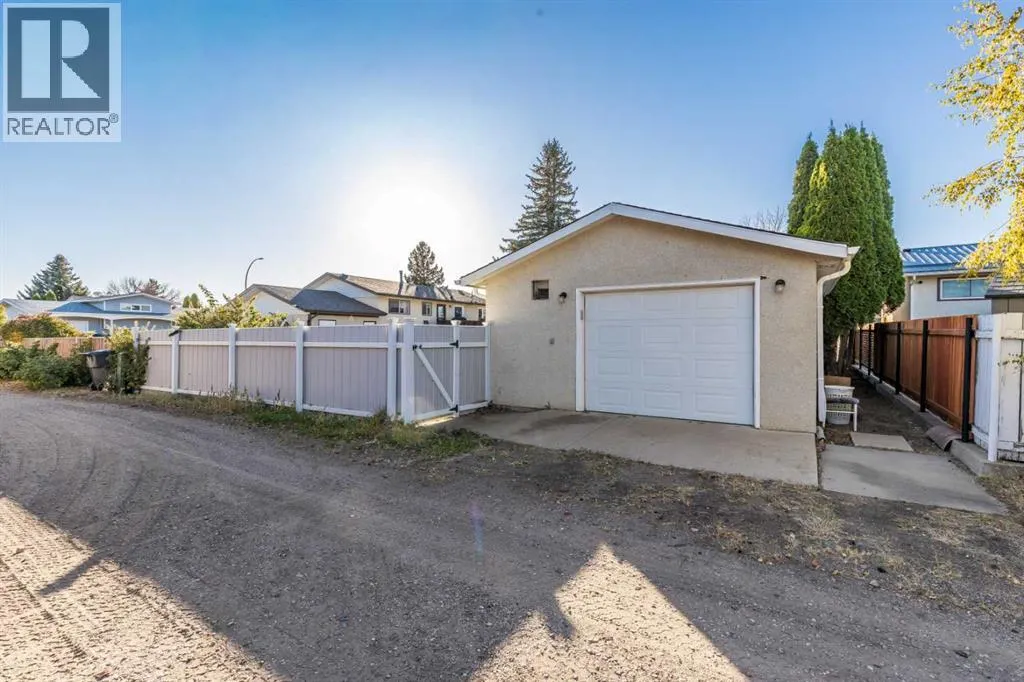 14 Rossdale Way SE