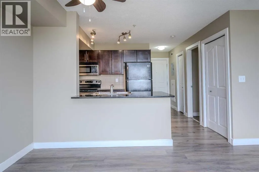 309, 355 TARALAKE Way NE