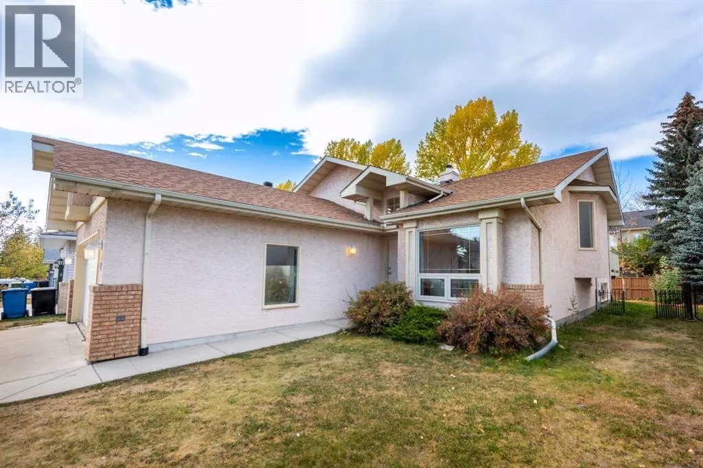 47 Hawkstone Drive NW