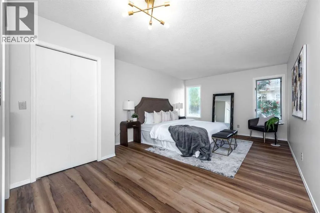 47 Hawkstone Drive NW