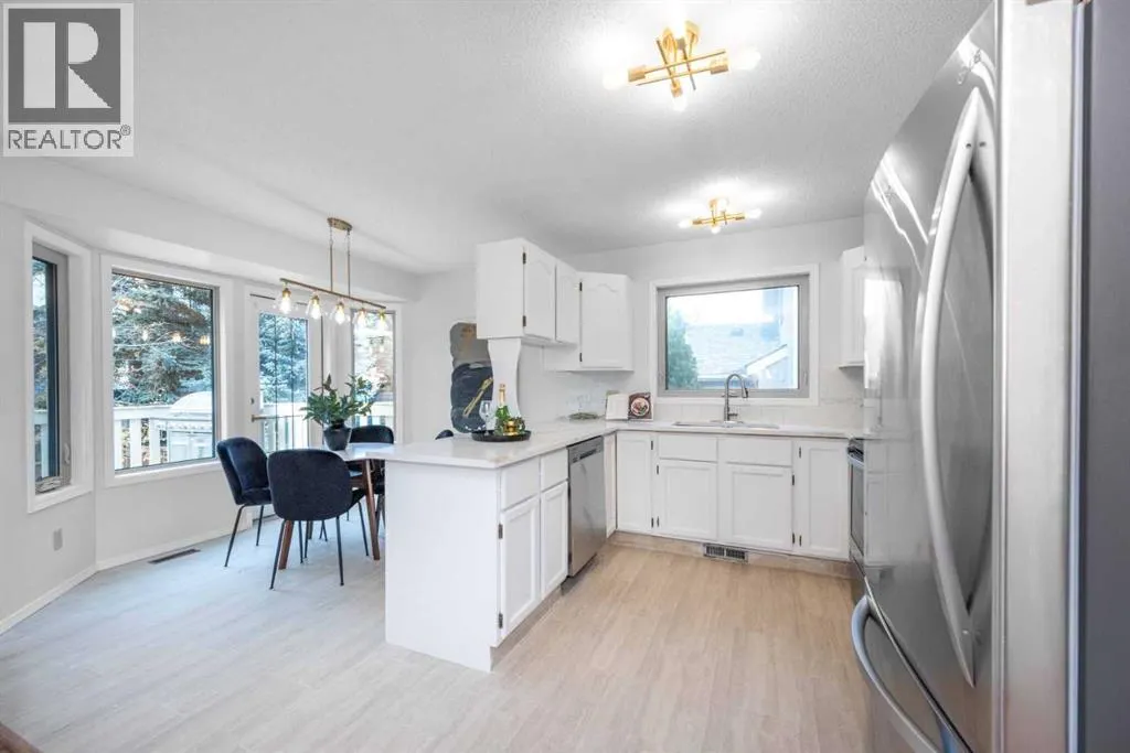 47 Hawkstone Drive NW