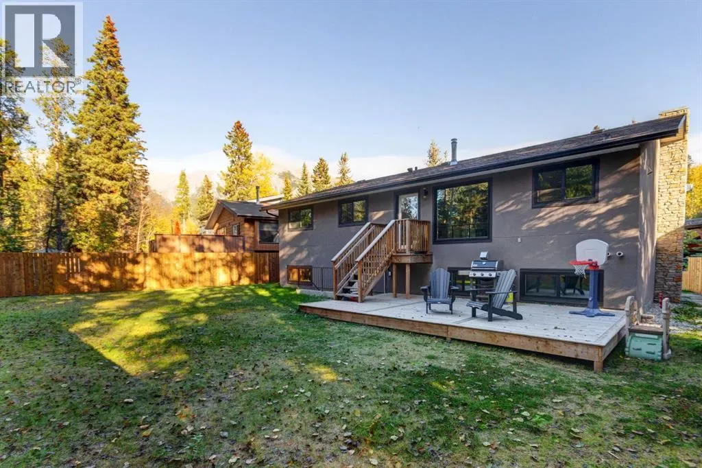 1106 Larch Place