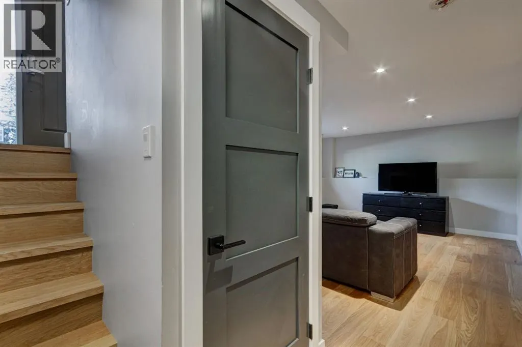 1106 Larch Place