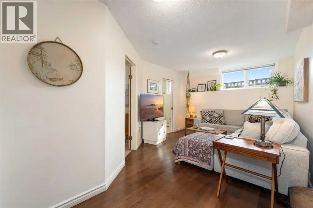 68 Macewan Glen Close NW